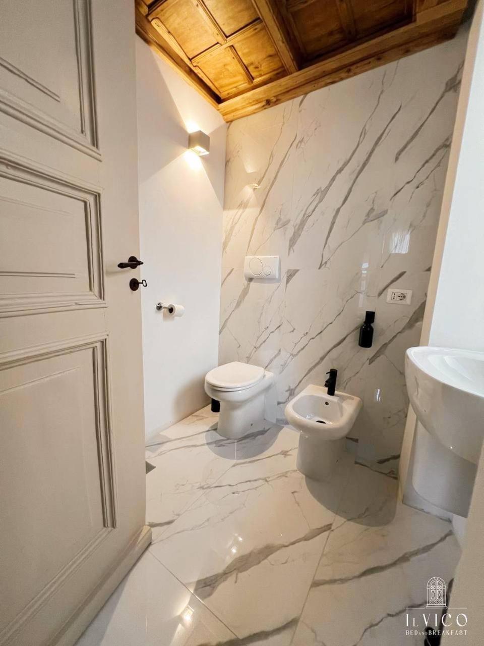 Bed and Breakfast Il Vico LʼAquila Exterior foto